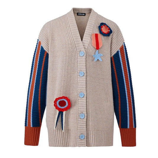 CHUNKY CARDIGAN WITH CROCHET BADGE – CYNTHIA & XIAO