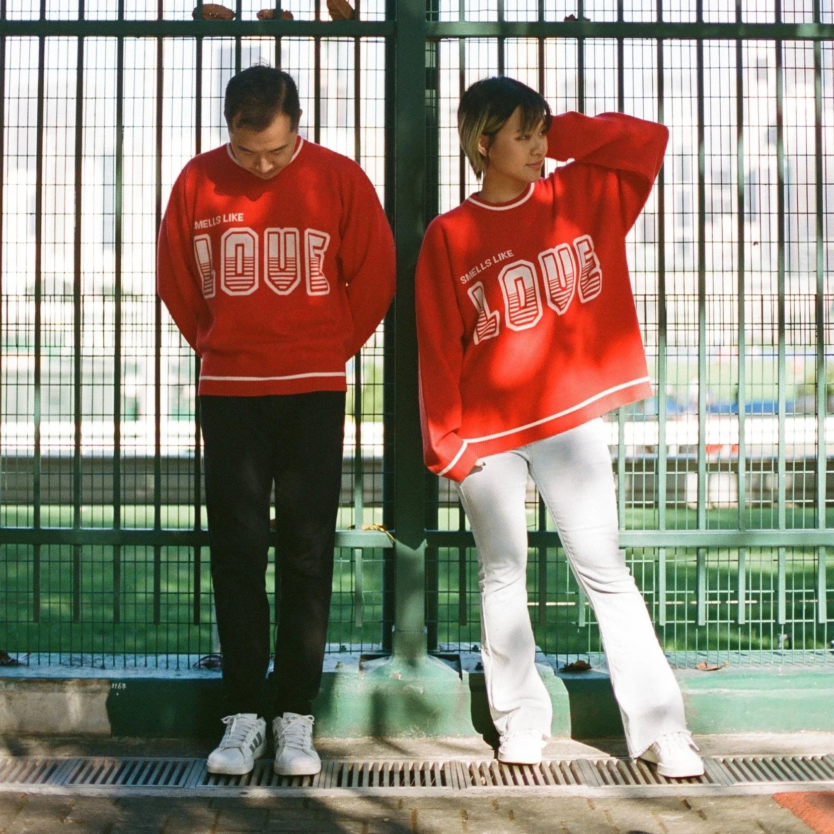 "SMELLS LIKE LOVE" OVERSIZED KNIT - CYNTHIA & XIAO X SAYING TH!NGS