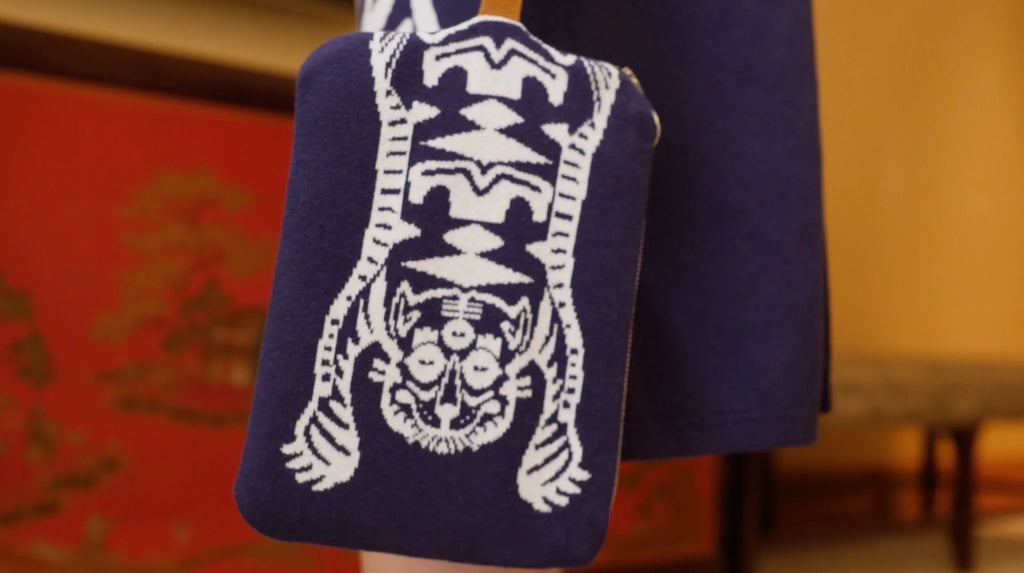 TIGER CLUTCH FROM UPCYCLE BEDSHEET YARN