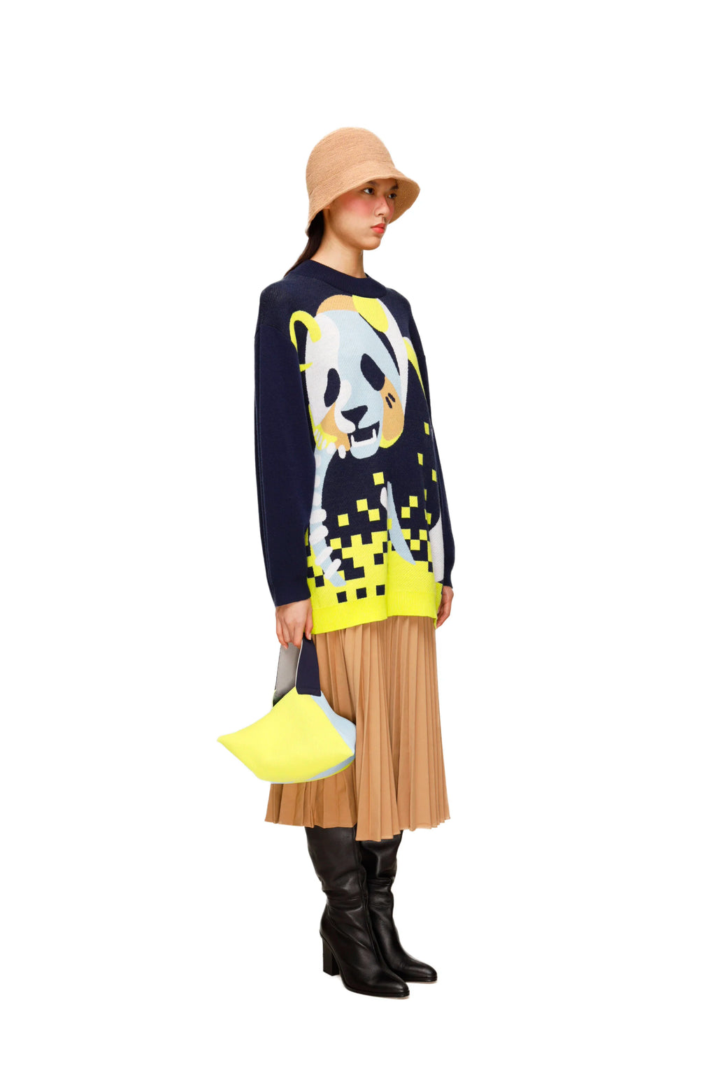 PANDA OVERSIZE KNIT SWEATER